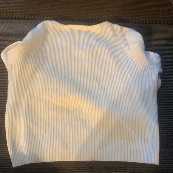 White long sleeve sweater cropped. really cute!! - Picture 2 of 2